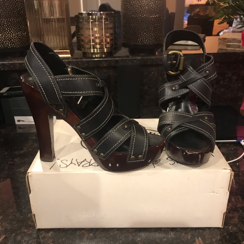 GUC Steven by Steve Madden black leather heels sz6